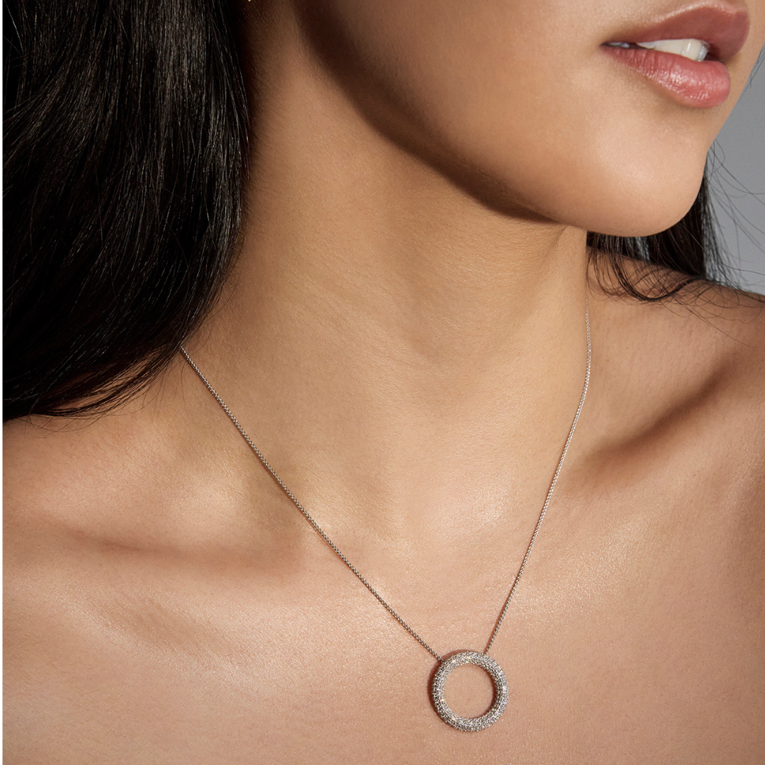 Diamond Row Circle Necklace in 14K Gold