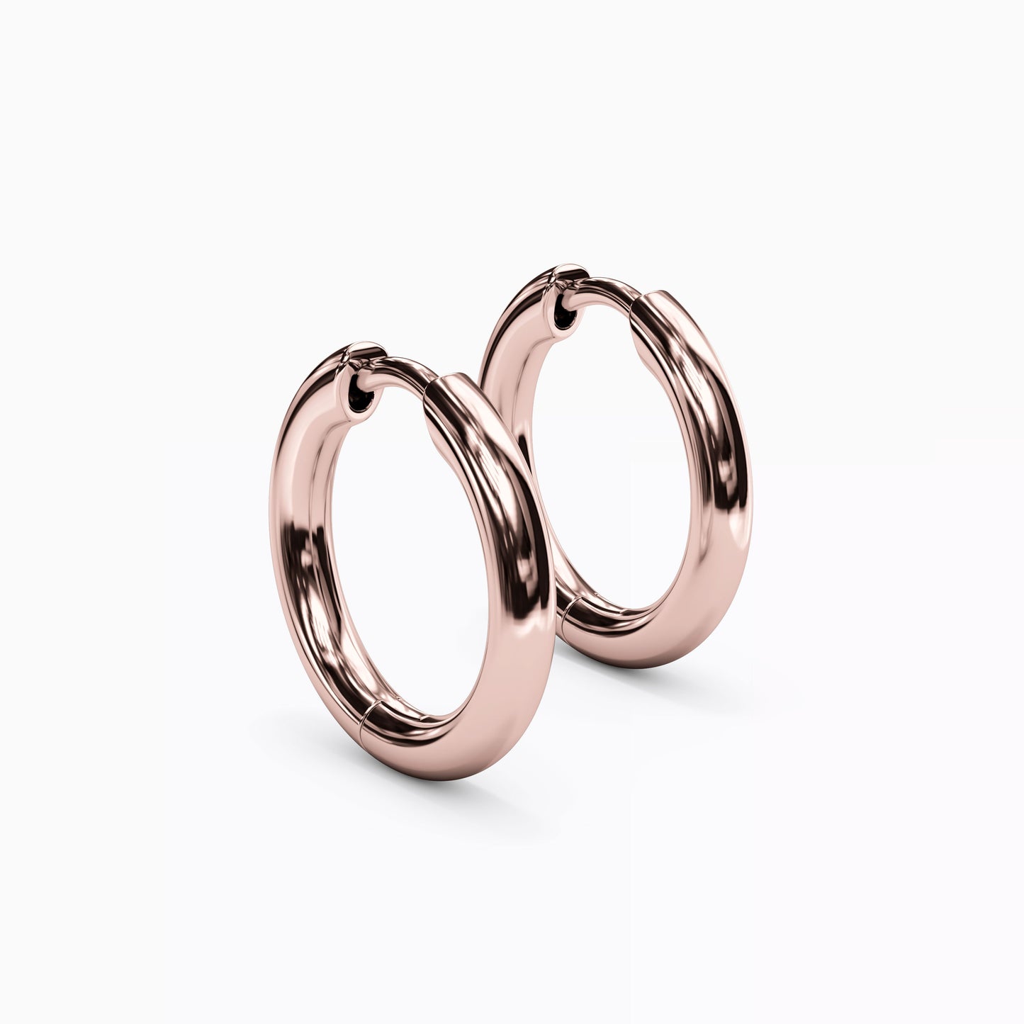 Essential Huggie Hoop Earrings in 14K Gold