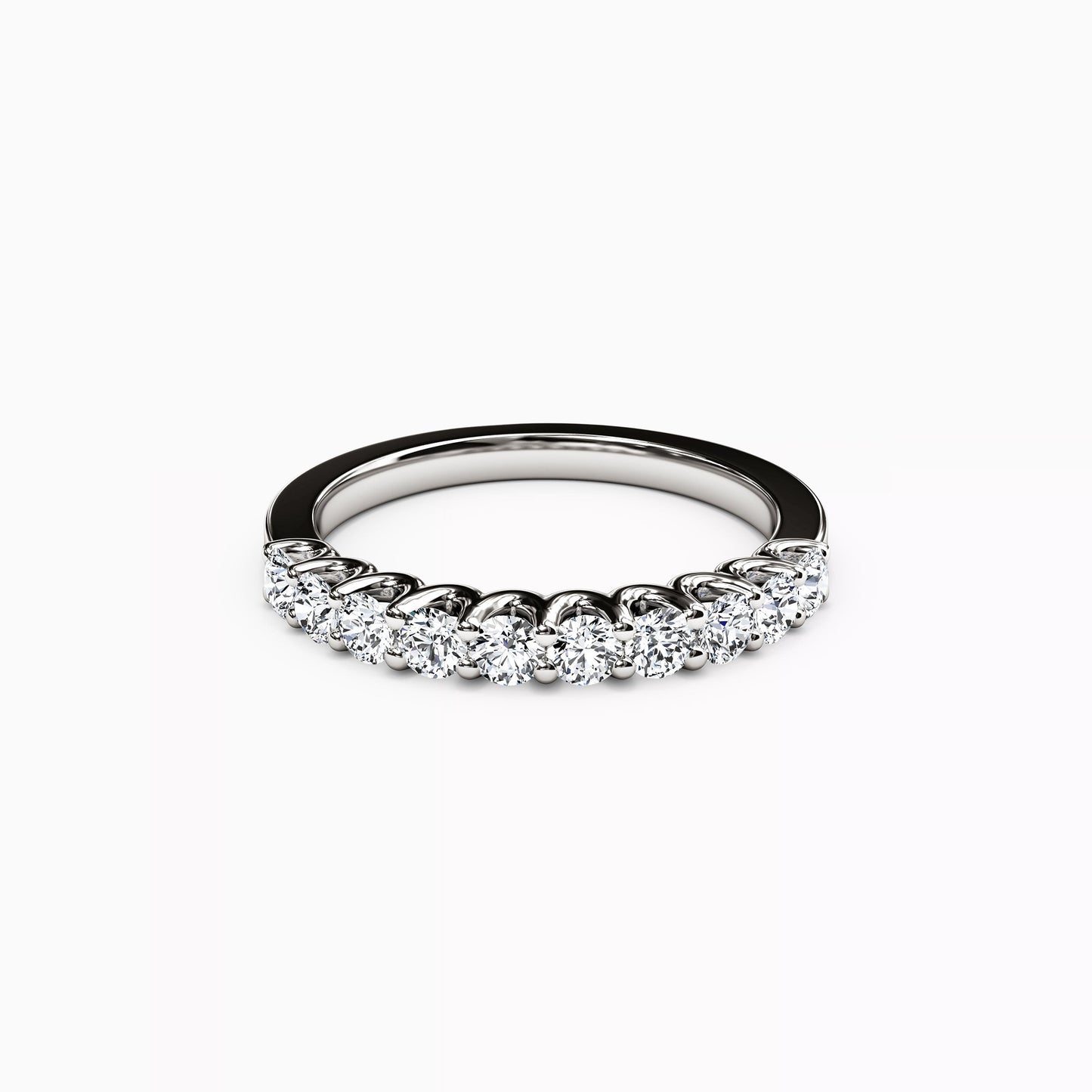 Diamond Scallop Graduated Wedding Band in 14K Gold