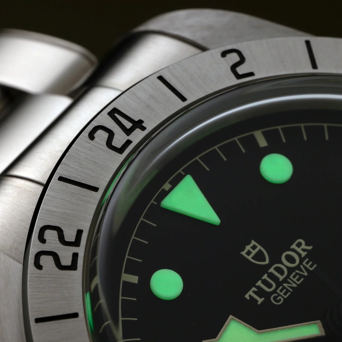 TUDOR BLACK BAY PRO M79470-0001